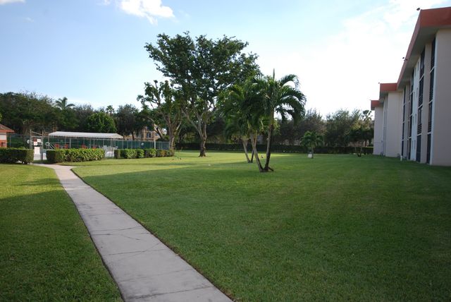 5917 Via Vermilya 308, Lake Worth, FL 33462