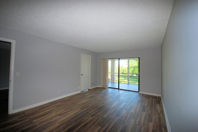 5917 Via Vermilya 308, Lake Worth, FL 33462