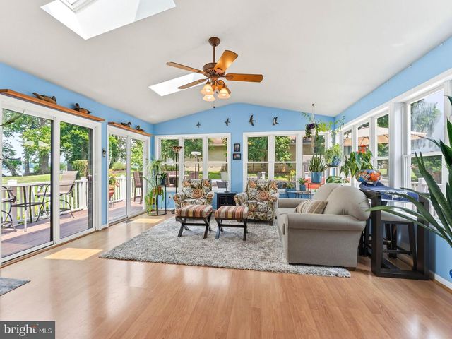 425 DELAWARE AVE, Delanco, NJ 08075
