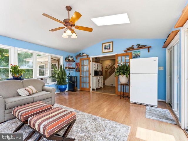 425 DELAWARE AVE, Delanco, NJ 08075