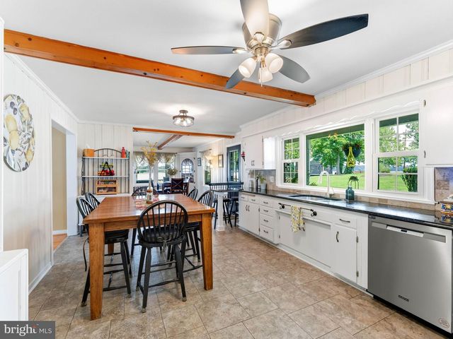 425 DELAWARE AVE, Delanco, NJ 08075