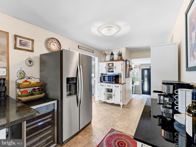 425 DELAWARE AVE, Delanco, NJ 08075