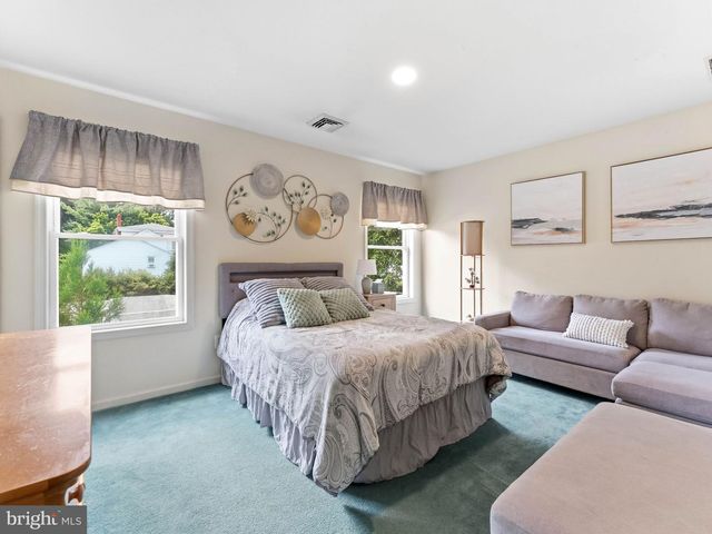 425 DELAWARE AVE, Delanco, NJ 08075