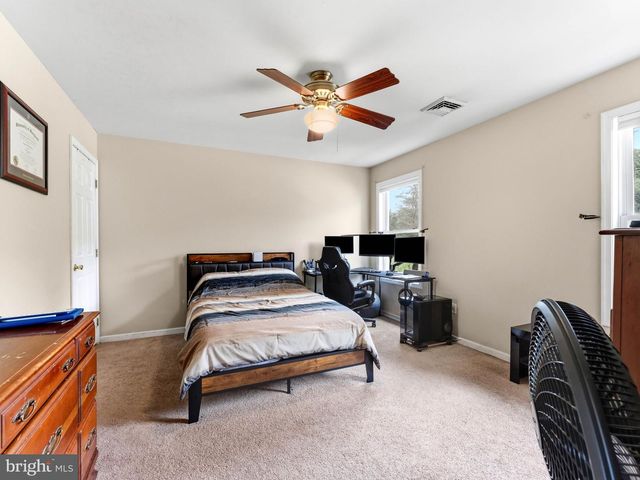 425 DELAWARE AVE, Delanco, NJ 08075