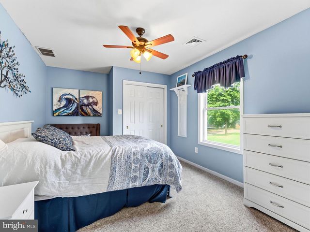 425 DELAWARE AVE, Delanco, NJ 08075