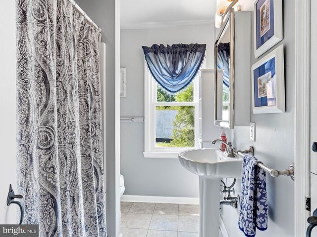 425 DELAWARE AVE, Delanco, NJ 08075