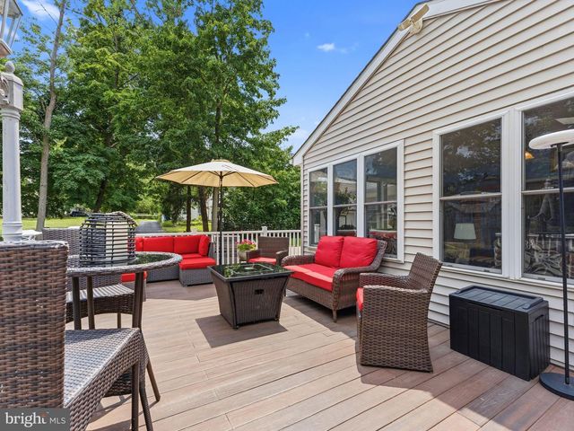 425 DELAWARE AVE, Delanco, NJ 08075