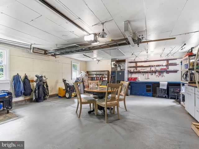 425 DELAWARE AVE, Delanco, NJ 08075