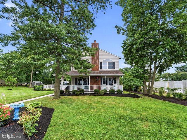 425 DELAWARE AVE, Delanco, NJ 08075