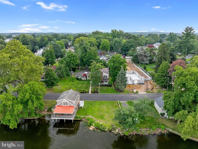 425 DELAWARE AVE, Delanco, NJ 08075