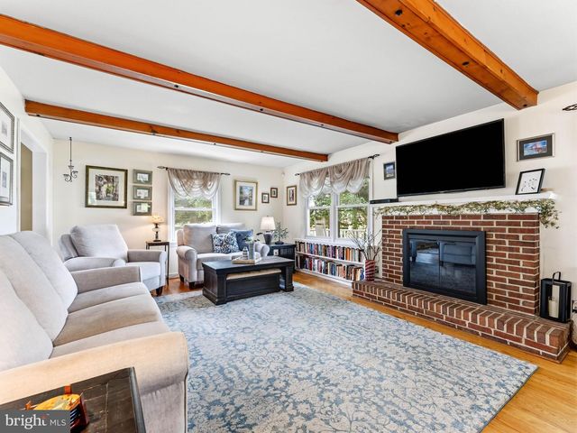 425 DELAWARE AVE, Delanco, NJ 08075