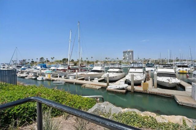 1202 N Pacific Street 204A, Oceanside, CA 92054