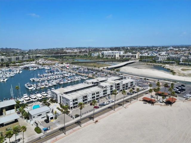 1202 N Pacific Street 204A, Oceanside, CA 92054