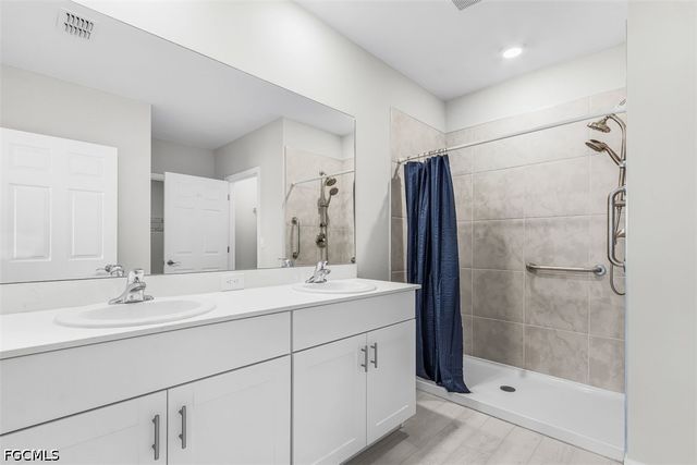 3658 Rollingwater WAY, North Fort Myers, FL 33917