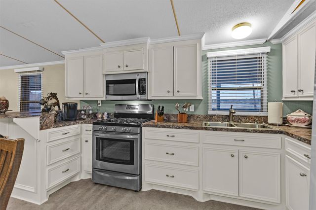 13066 Enchanted Vista, Willis, TX 77318