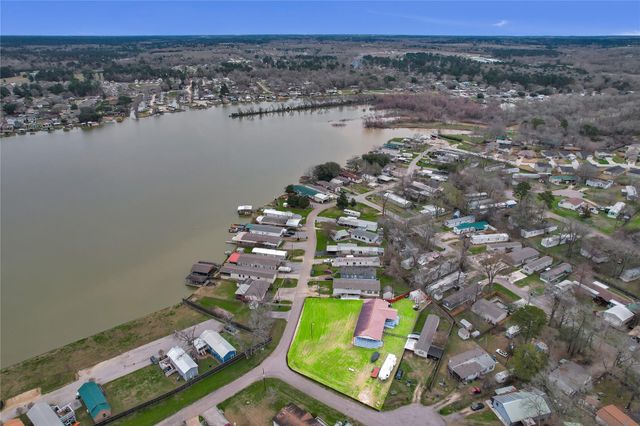 13066 Enchanted Vista, Willis, TX 77318