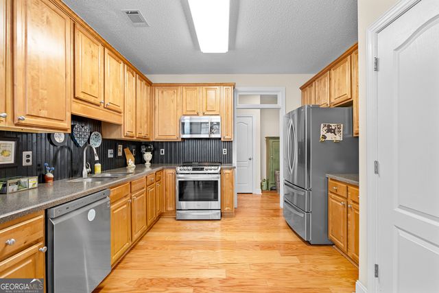 125 Rabbits Run, Fayetteville, GA 30214