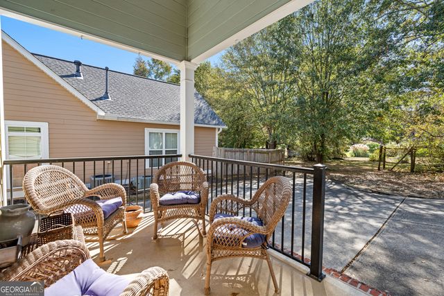 125 Rabbits Run, Fayetteville, GA 30214