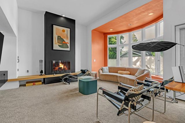 6301 Faustino Way, Sacramento, CA 95831