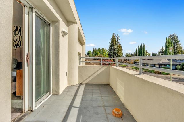 6301 Faustino Way, Sacramento, CA 95831