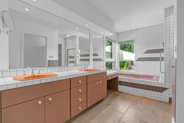 6301 Faustino Way, Sacramento, CA 95831