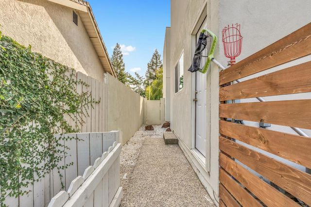 6301 Faustino Way, Sacramento, CA 95831