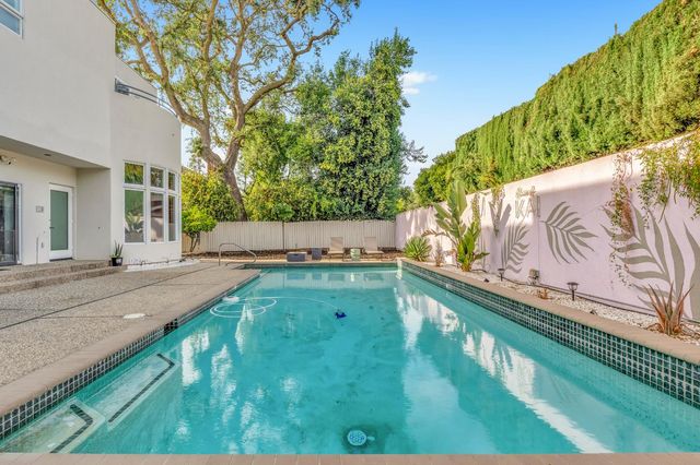 6301 Faustino Way, Sacramento, CA 95831