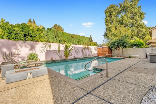 6301 Faustino Way, Sacramento, CA 95831