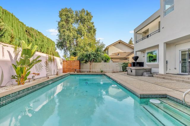 6301 Faustino Way, Sacramento, CA 95831