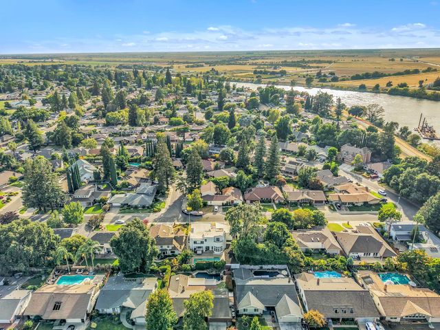 6301 Faustino Way, Sacramento, CA 95831