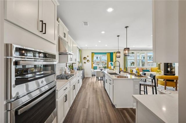 445 Kennington Walk, Loganville, GA 30052