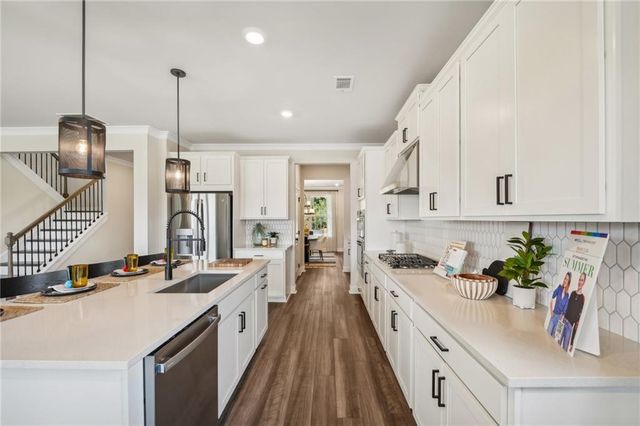 445 Kennington Walk, Loganville, GA 30052
