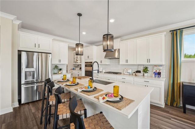 445 Kennington Walk, Loganville, GA 30052