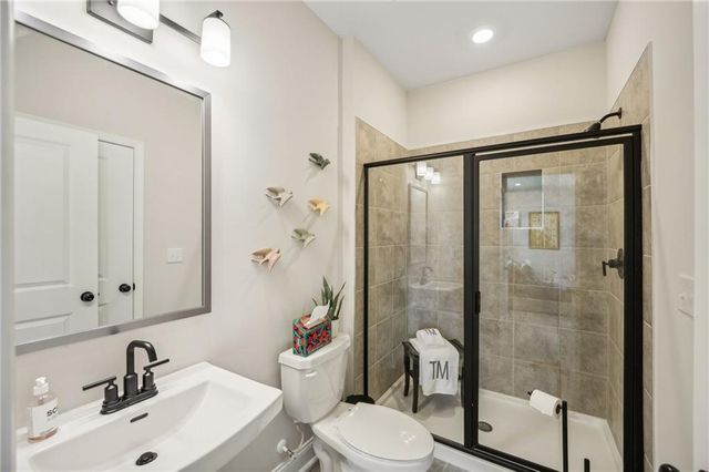 445 Kennington Walk, Loganville, GA 30052