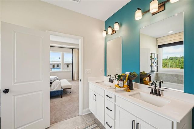 445 Kennington Walk, Loganville, GA 30052