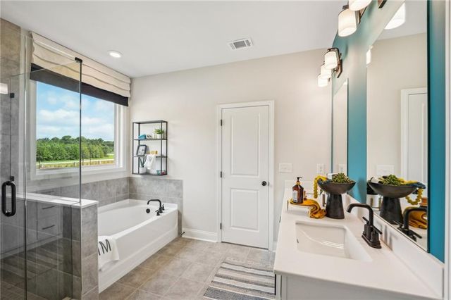 445 Kennington Walk, Loganville, GA 30052