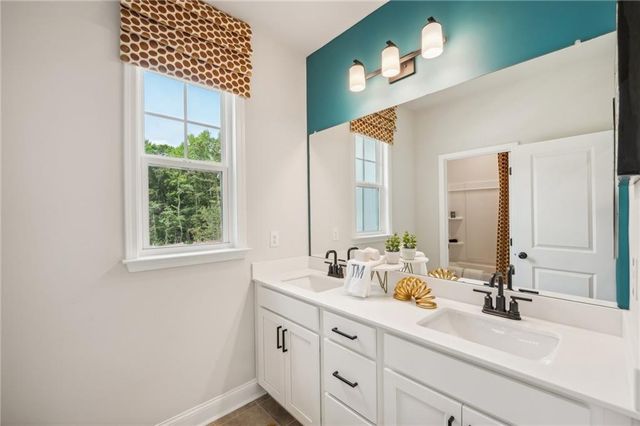 445 Kennington Walk, Loganville, GA 30052