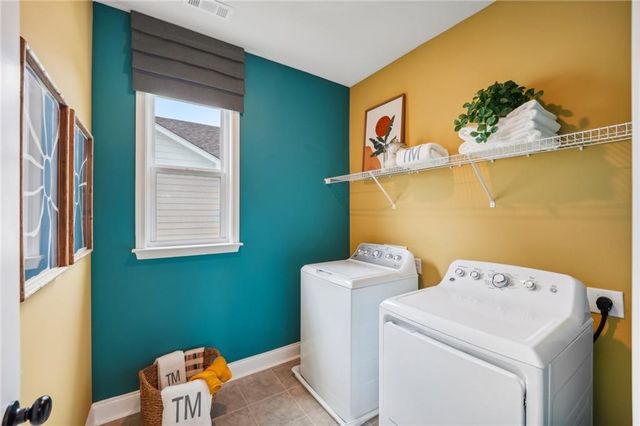 445 Kennington Walk, Loganville, GA 30052