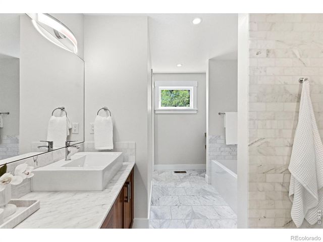 2056 Walnut Street B, Boulder, CO 80302