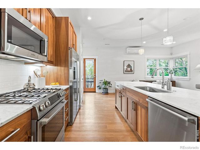 2056 Walnut Street B, Boulder, CO 80302