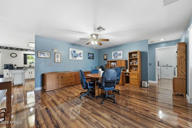 4045 S TAYLOR Drive, Tempe, AZ 85282