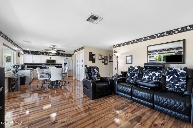 4045 S TAYLOR Drive, Tempe, AZ 85282