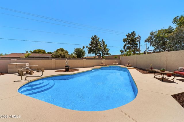 4045 S TAYLOR Drive, Tempe, AZ 85282