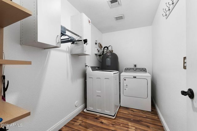 4045 S TAYLOR Drive, Tempe, AZ 85282