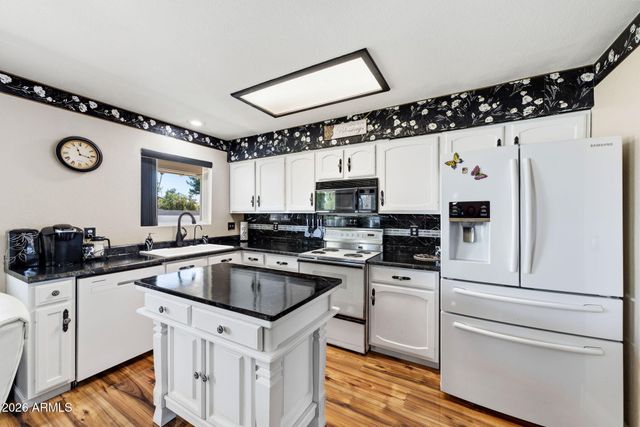 4045 S TAYLOR Drive, Tempe, AZ 85282