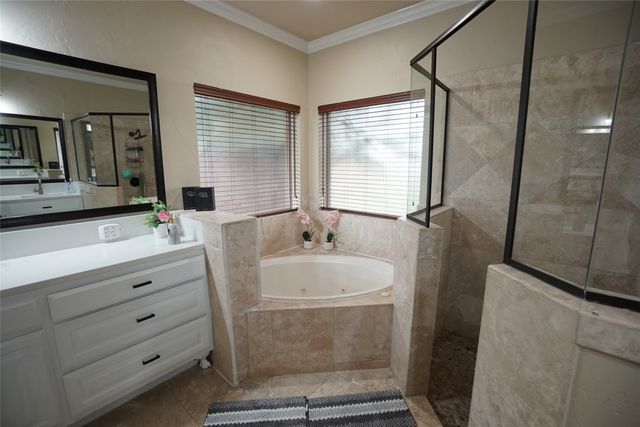 3220 Baylor Boulevard, Midlothian, TX 76065