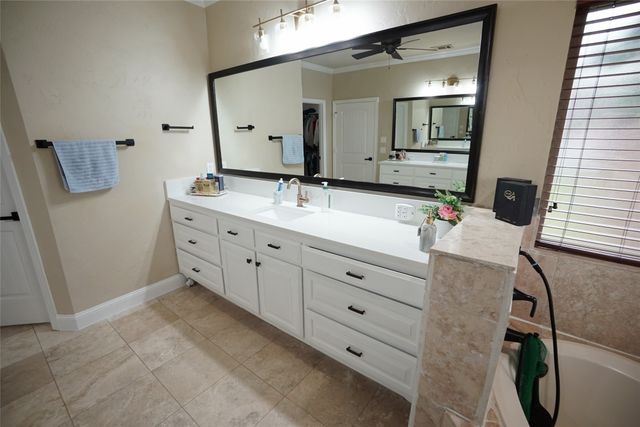 3220 Baylor Boulevard, Midlothian, TX 76065