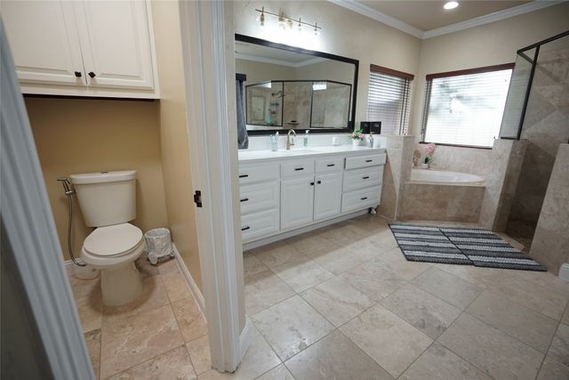 3220 Baylor Boulevard, Midlothian, TX 76065