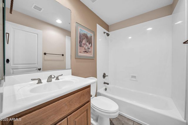 7240 E AURORA Drive, Scottsdale, AZ 85266