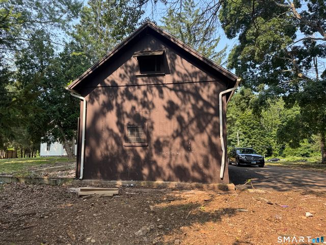 829 Racebrook Road, Orange, CT 06477